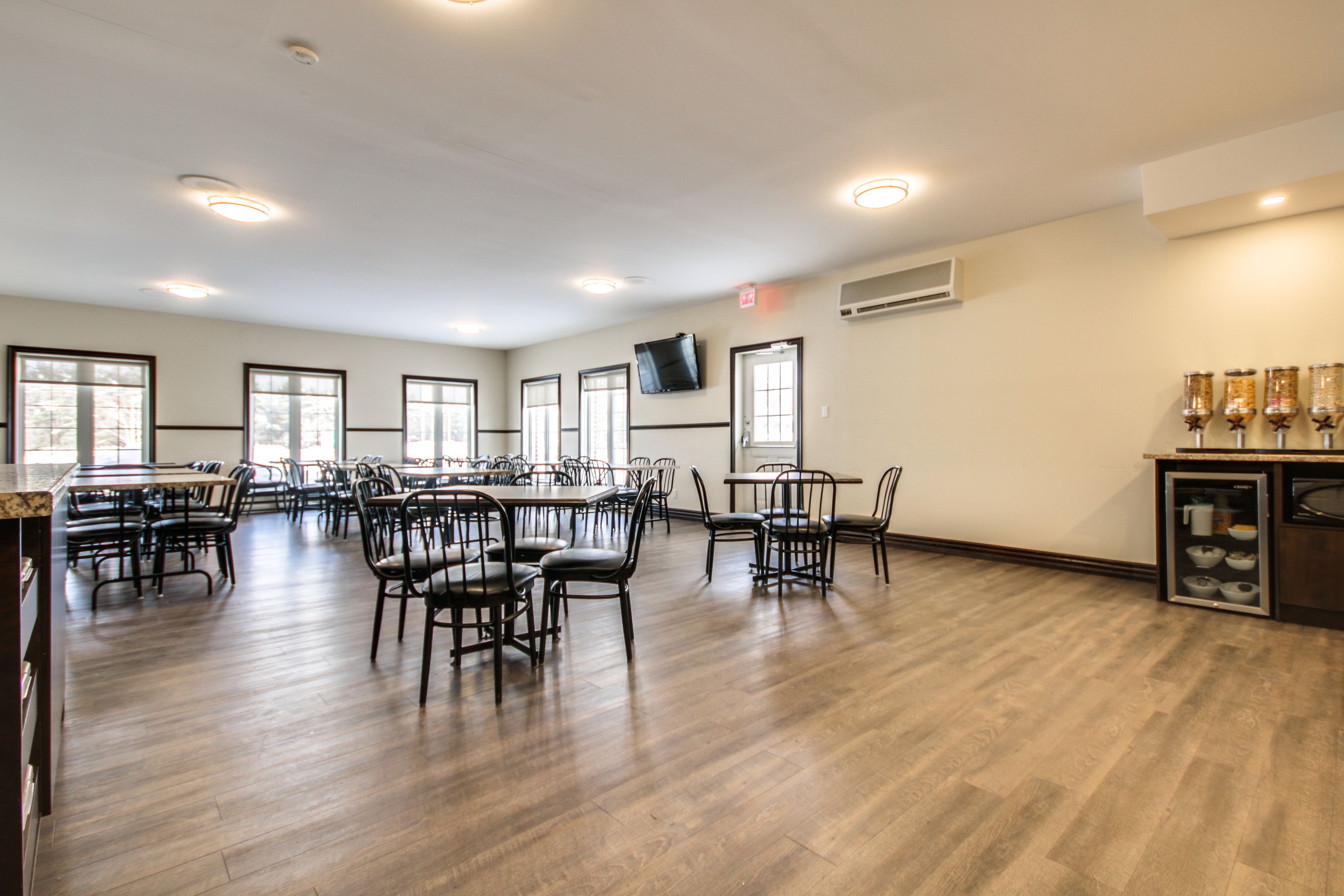 free daily continental breakfast