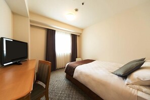 Premium bedding, down comforters, in-room safe, desk - Osaka Tokyu REI Hotel (Osaka)