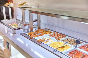 Daily buffet breakfast for a fee - Hotel Chatur Palmera Mar (Mogan)