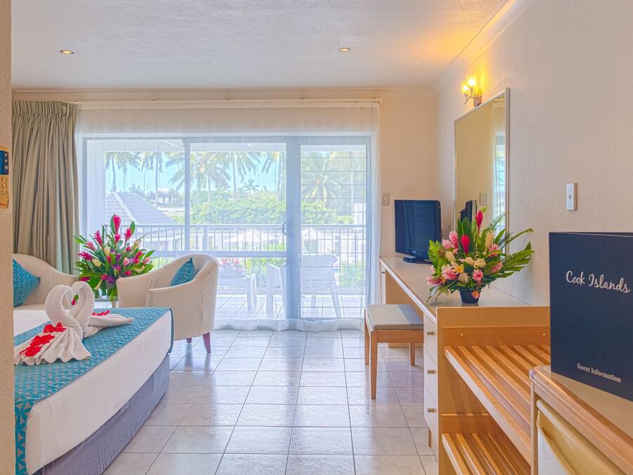 Pool View Room | Premium bedding, minibar, in-room safe, desk