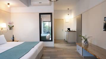 Minibar, in-room safe, desk, blackout curtains