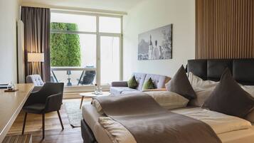 Superior-Doppelzimmer | Minibar, Zimmersafe, Schreibtisch, laptopgeeigneter Arbeitsplatz