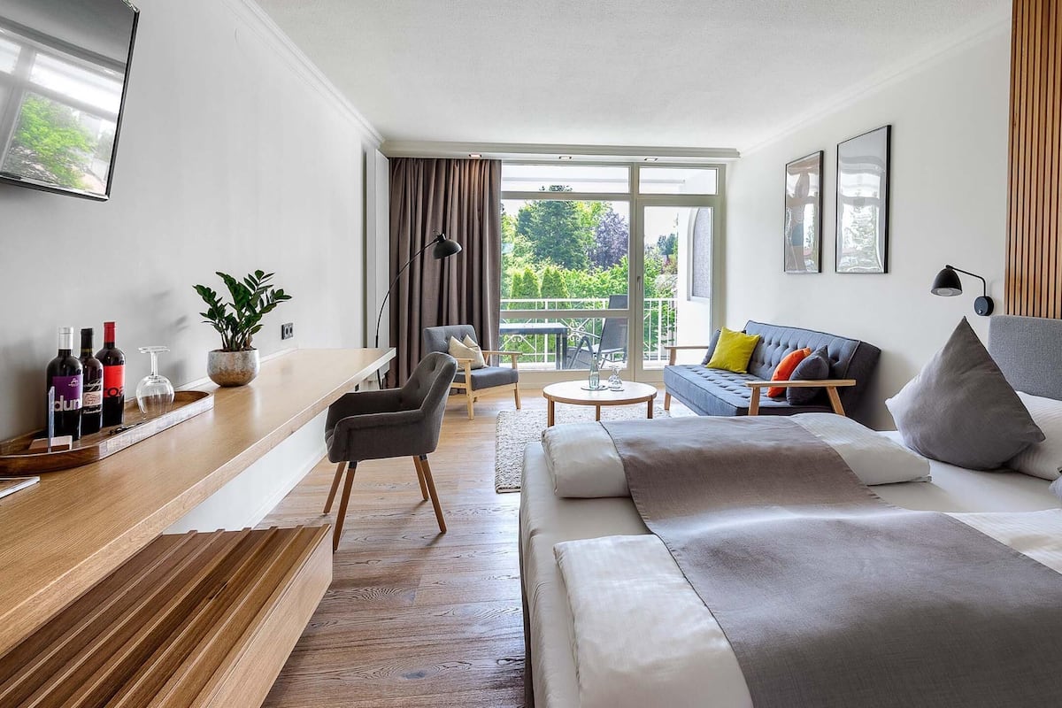 Superior Double Room | 1 bedroom, minibar, in-room safe, desk