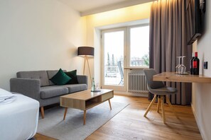 1 bedroom, minibar, in-room safe, desk