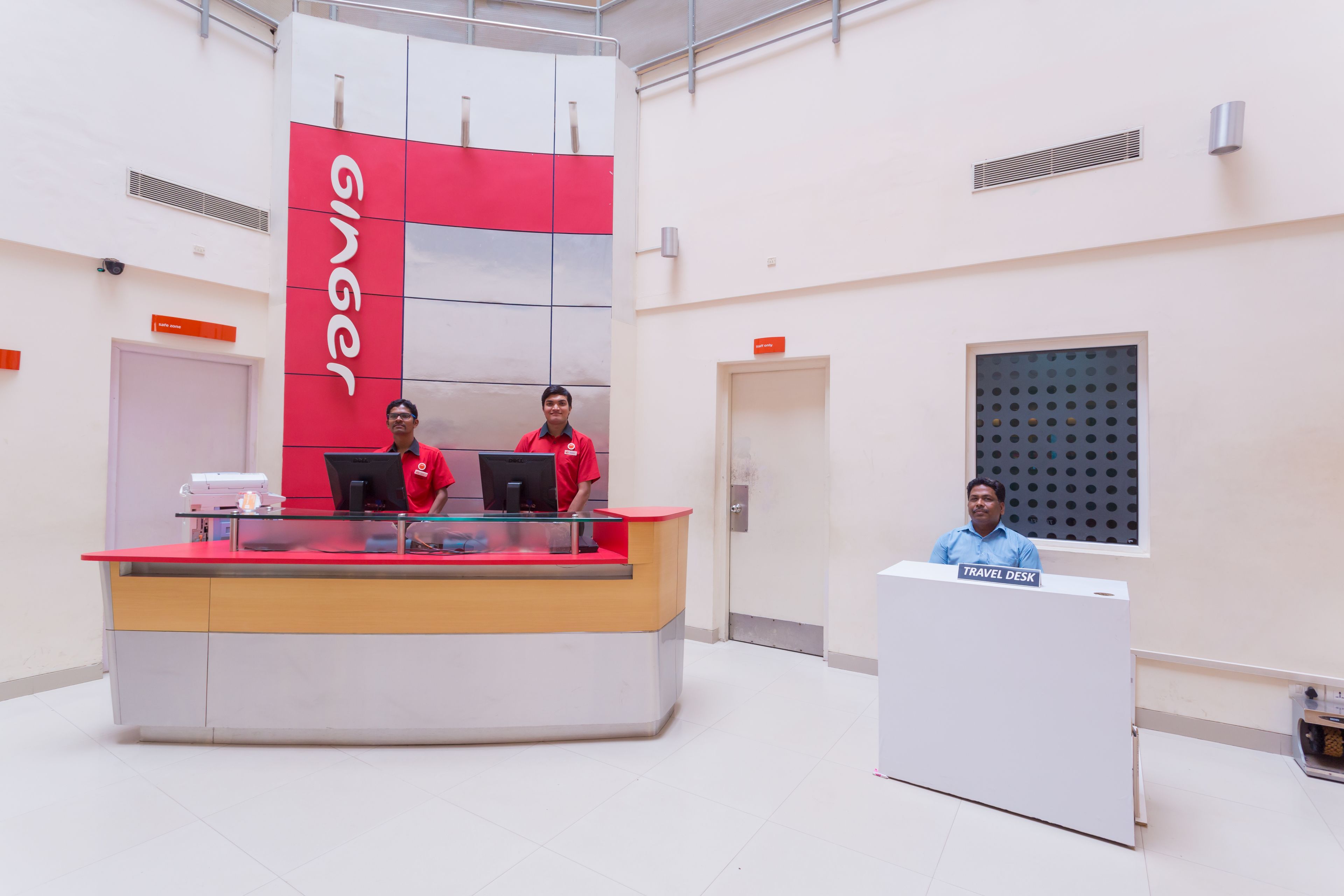 Check-in/check-out kiosk