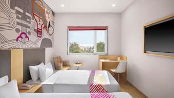 Luxe Queen Room | In-room safe, soundproofing, iron/ironing board, free WiFi