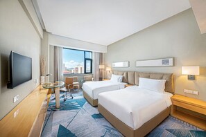 Down duvets, minibar, in-room safe, desk - Holiday Inn Beijing Deshengmen by IHG (Beijing)