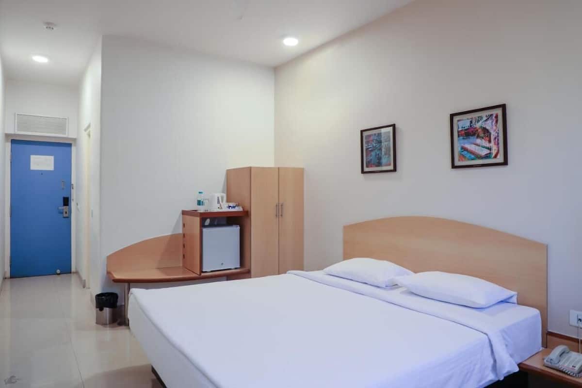 In-room safe, desk, iron/ironing board (on request), WiFi (free)