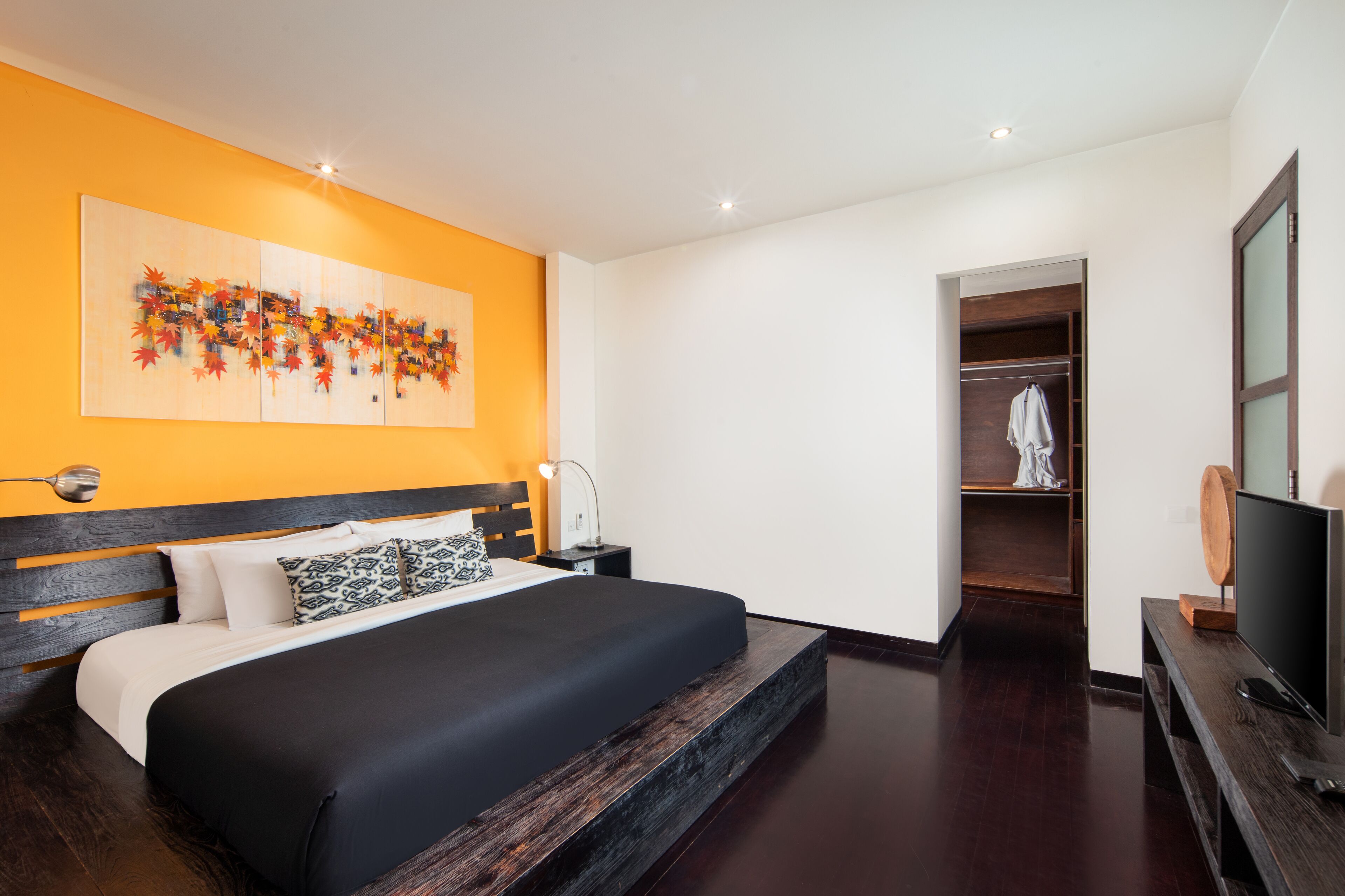 royal villa, 1 bedroom, non smoking, pool view | 1 bedroom, premium bedding, minibar, in-room safe