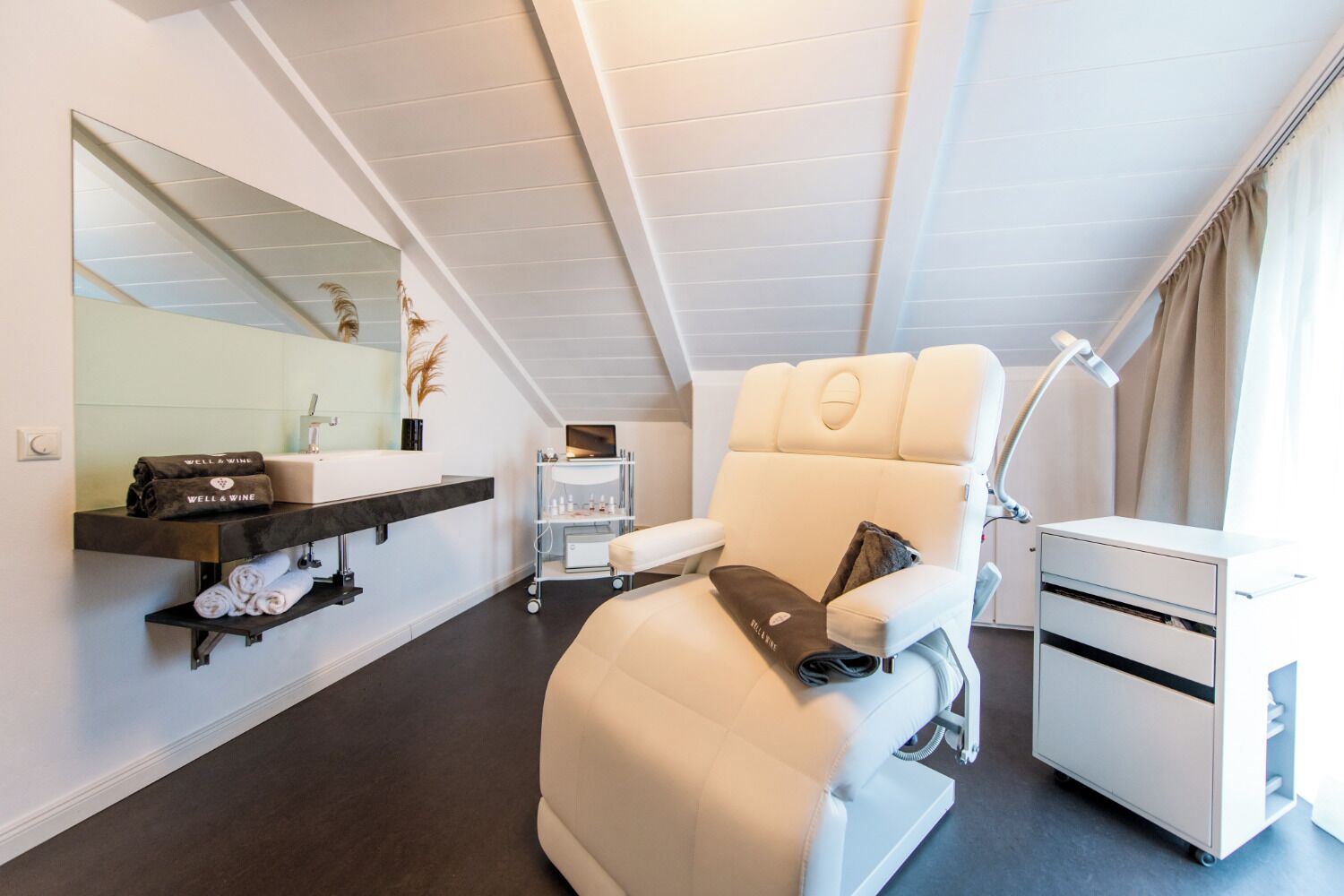 couples treatment room(s)