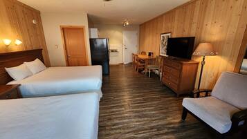 1 bedroom, desk, free WiFi, bed sheets