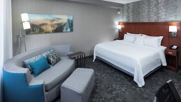 Hypo-allergenic bedding, in-room safe, desk, laptop workspace