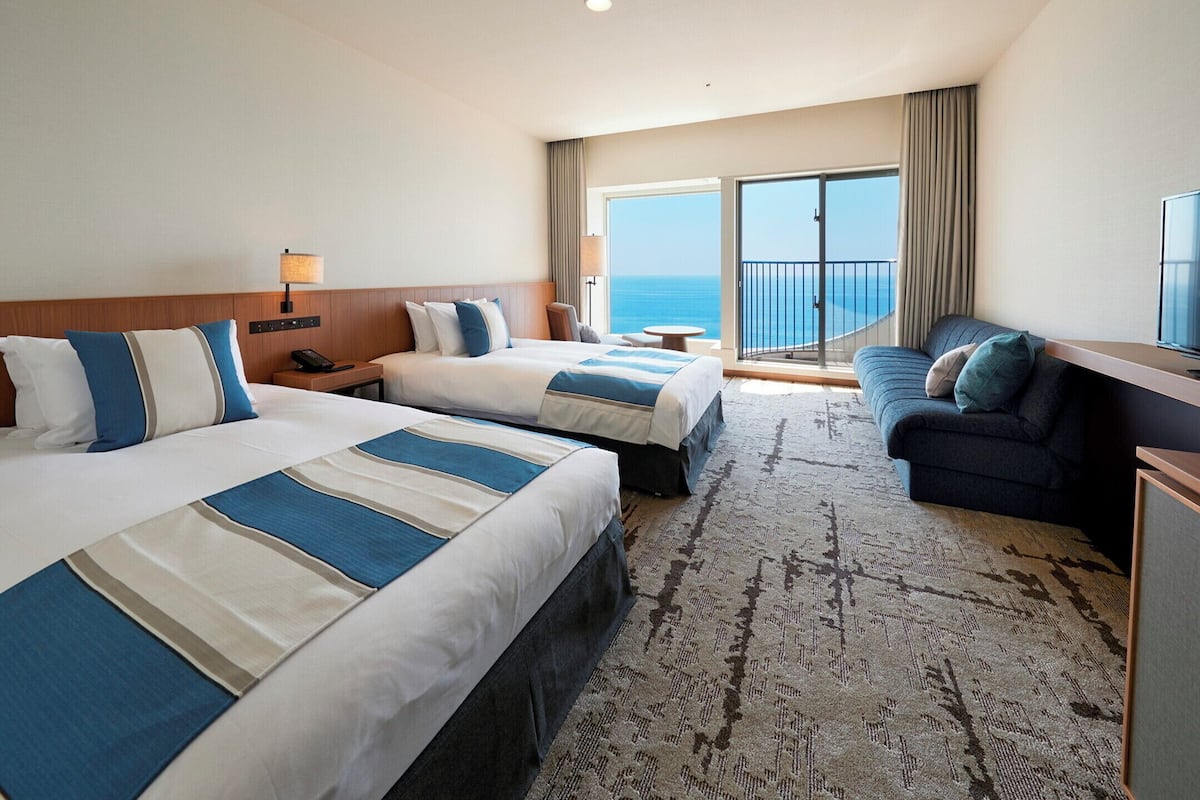 twin room | 1 bedroom, in-room safe, desk, free wifi