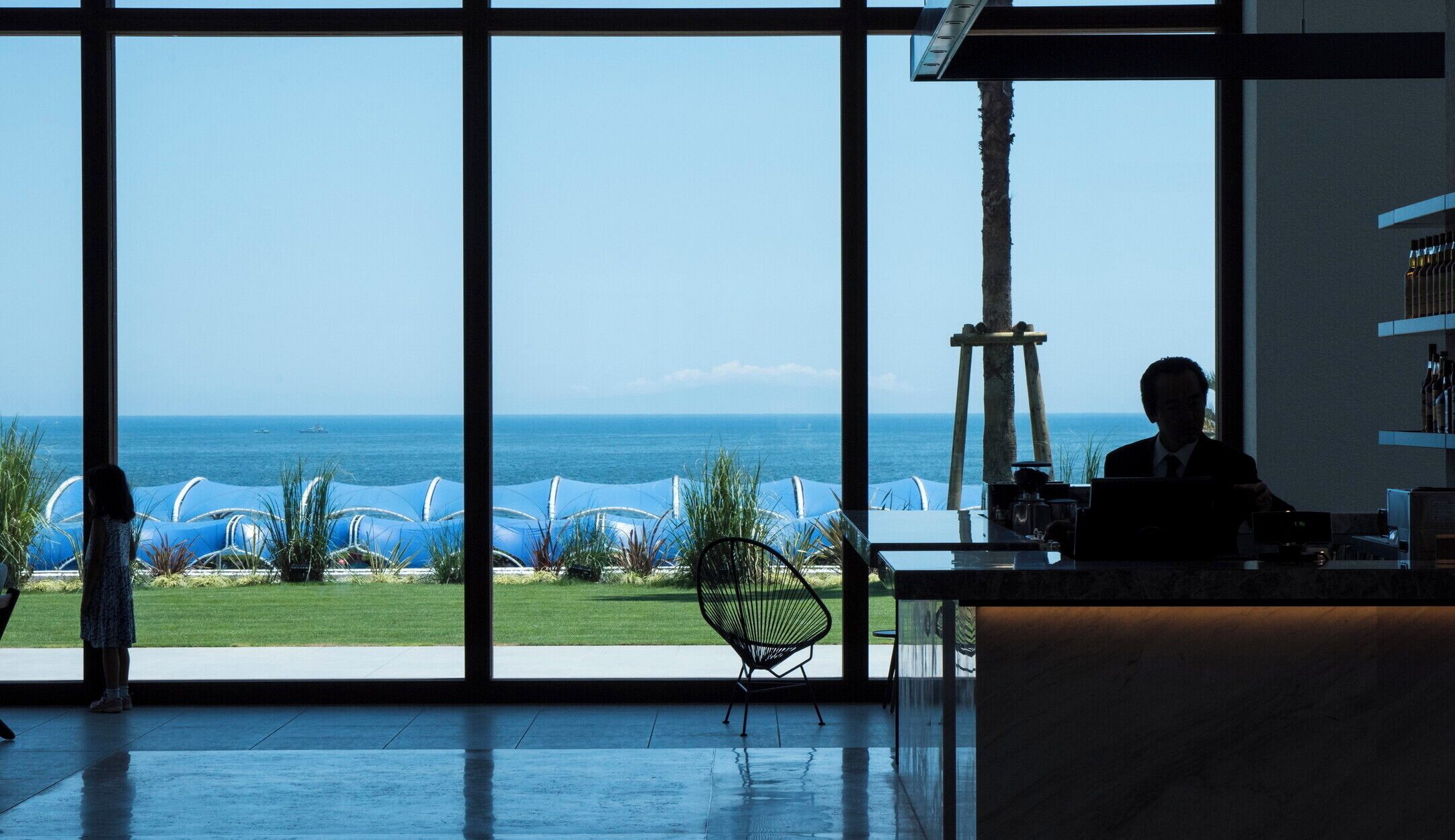 2 restaurants, spécialités Cuisine locale et internationale