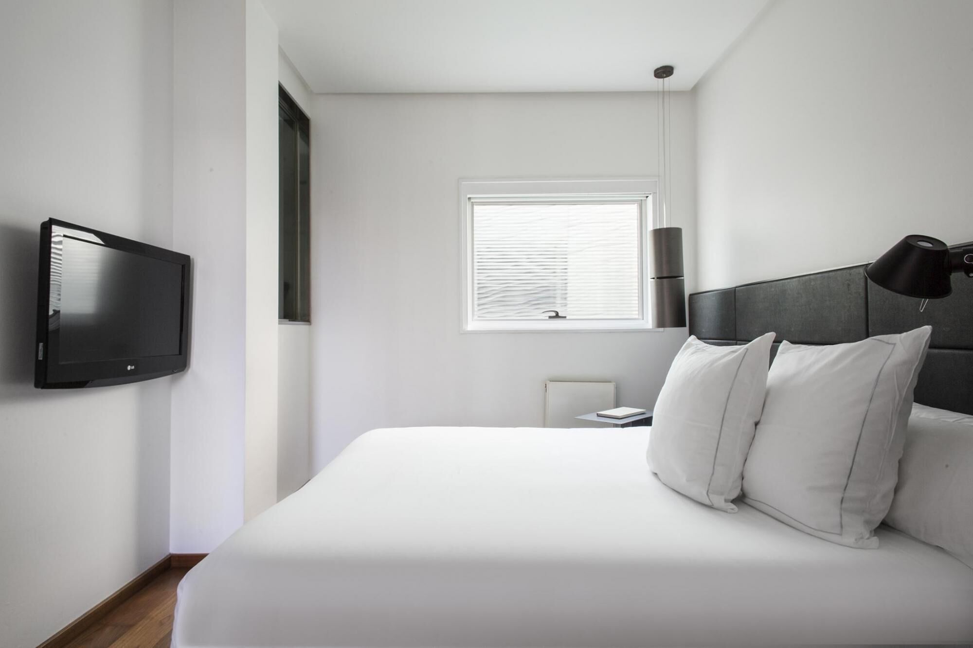Premium bedding, down comforters, minibar, in-room safe