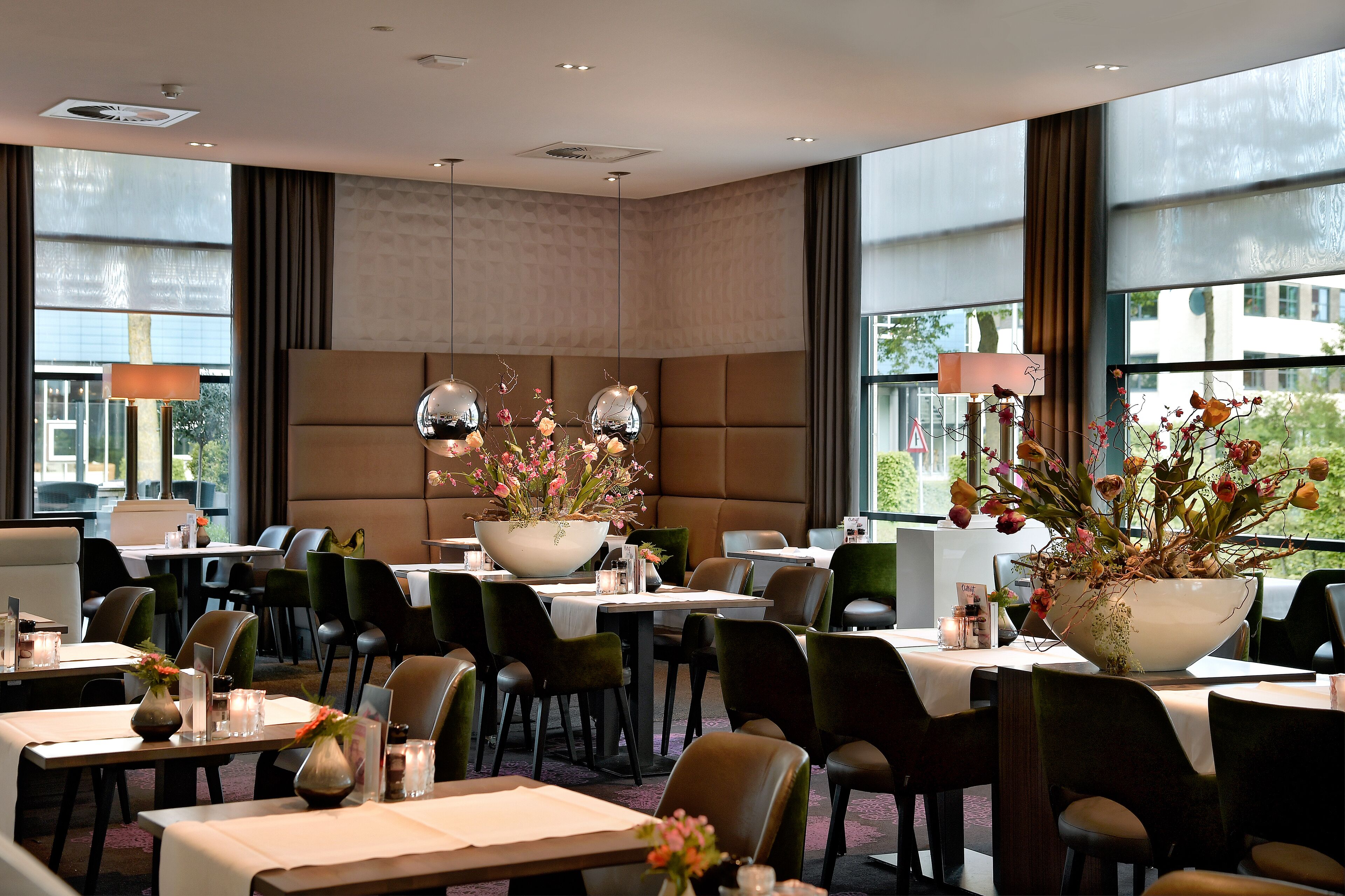 breakfast, lunch, dinner served; al fresco dining