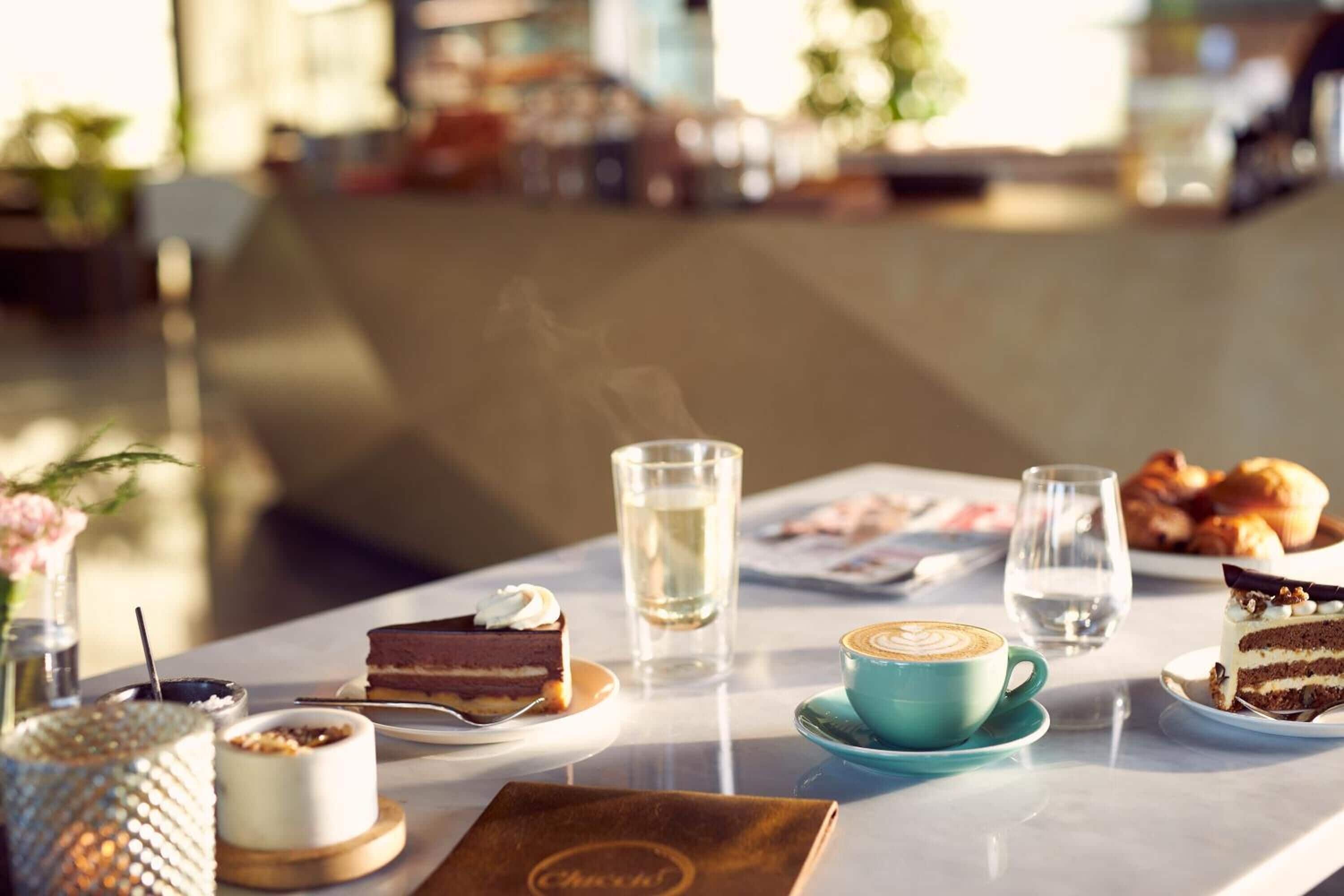 breakfast, lunch, dinner served; al fresco dining