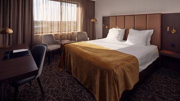 In-room safe, desk, blackout drapes, soundproofing