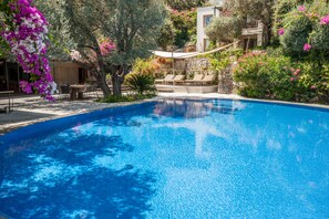Outdoor pool - Macakizi Hotel (Bodrum)