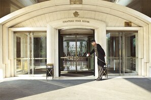 Property entrance - Chateau Star River (Beijing)