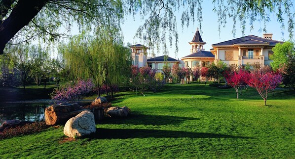Property grounds - Chateau Star River (Beijing)