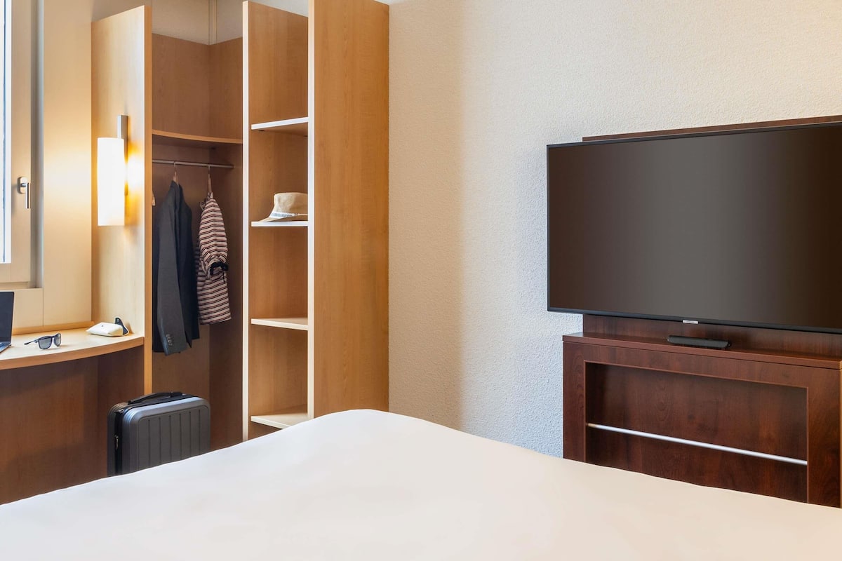 Tweepersoonskamer, 1 tweepersoonsbed (New Sleep Easy Concept) | Een bureau, verduisterende gordijnen, geluiddichte muren, gratis wifi
