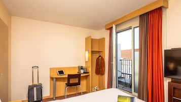 Comfort-Doppelzimmer, 1 Doppelbett, Balkon | Schreibtisch, Verdunkelungsvorhänge, schallisolierte Zimmer
