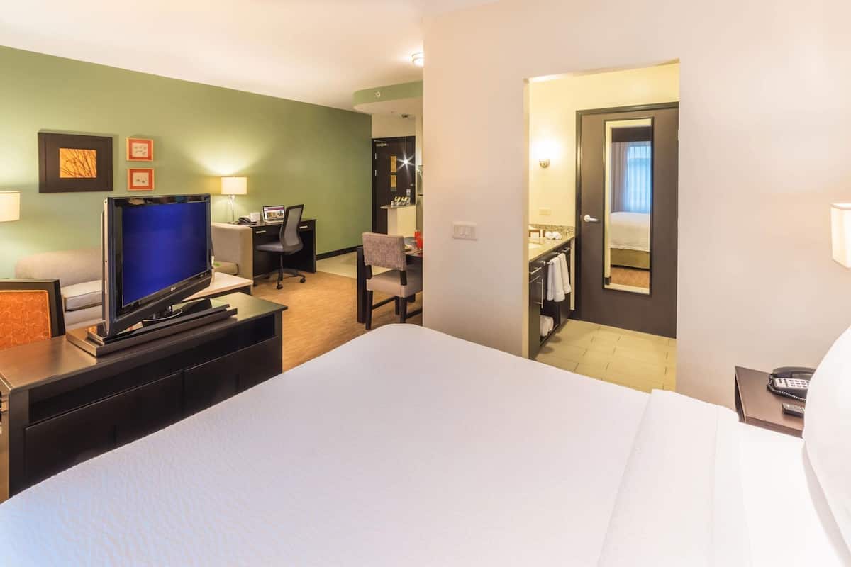 In-room safe, desk, soundproofing, iron/ironing board