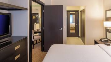 Suite, 1 Bedroom | In-room safe, desk, soundproofing, iron/ironing board