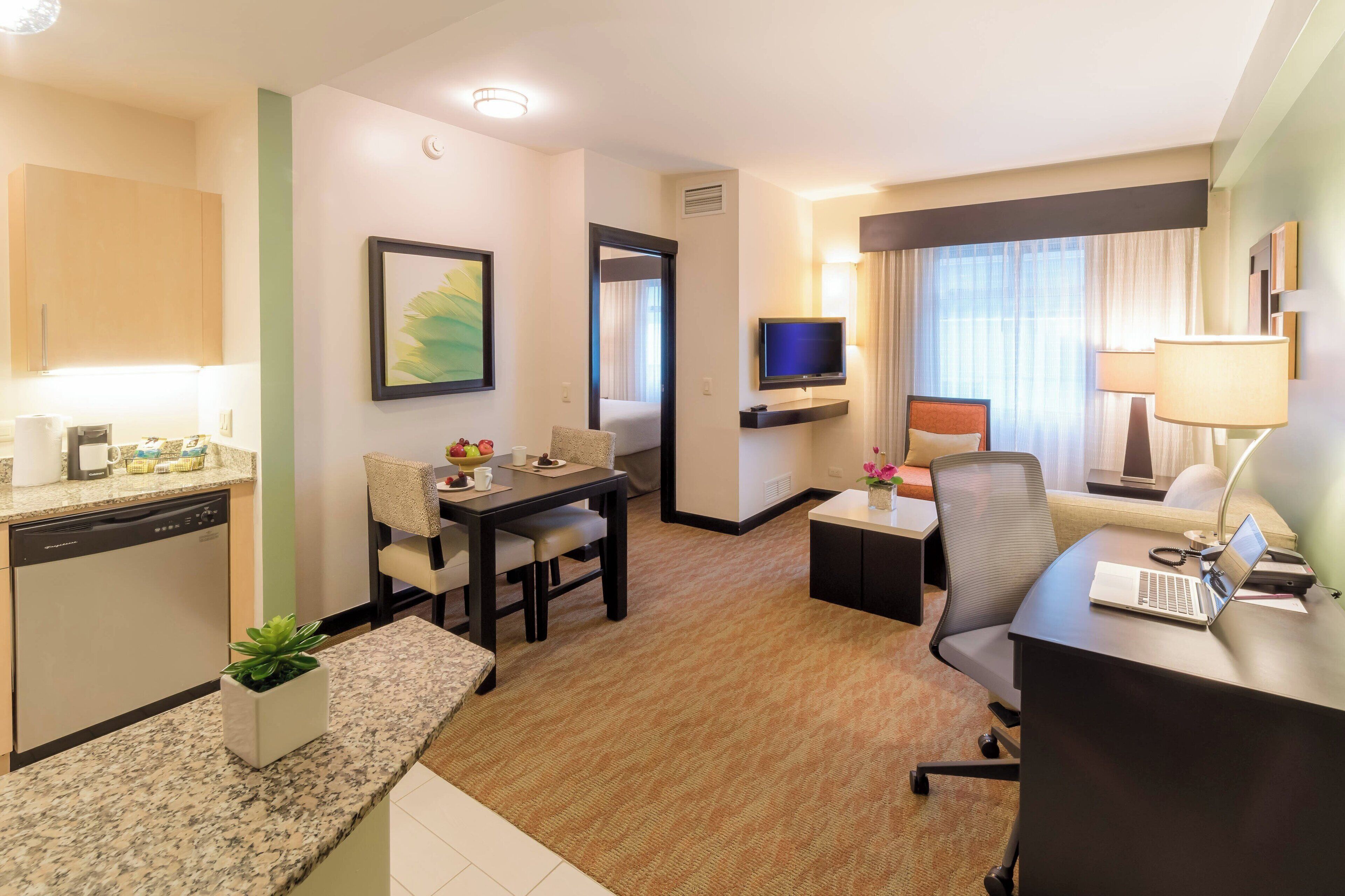 suite, 1 bedroom | living area | flat-screen tv