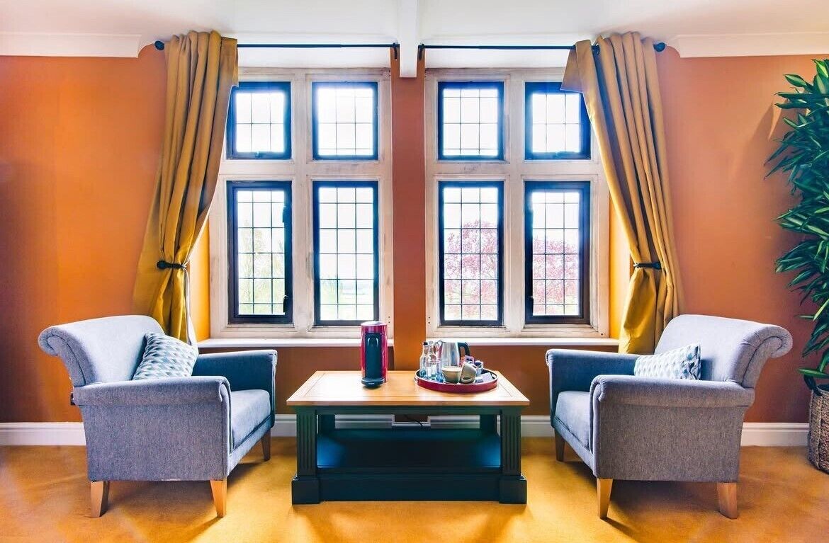 superior suite, 1 double bed, non smoking | 1 bedroom, premium bedding, desk, blackout curtains