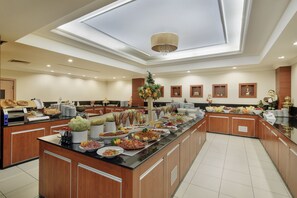 매일 뷔페 무료 아침 식사 포함