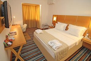 Superior Room, 1 Queen Bed