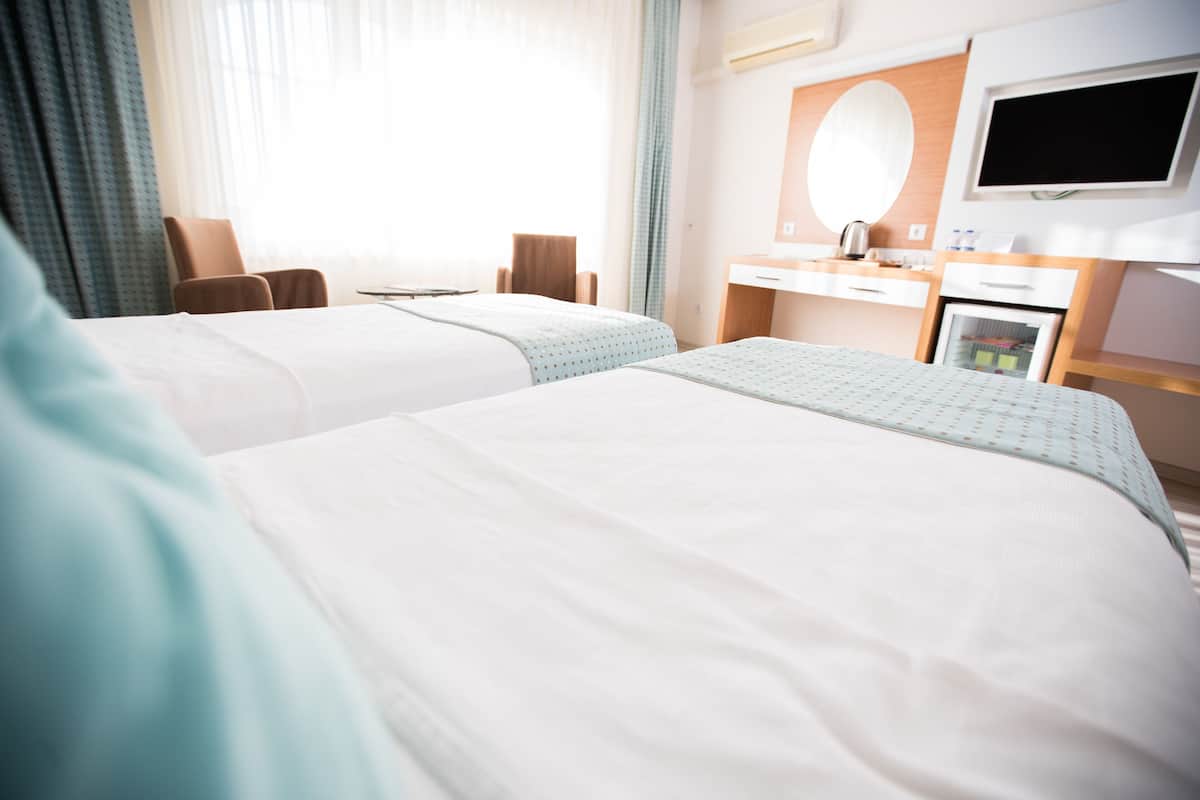Classic Room | 1 bedroom, premium bedding, minibar, in-room safe