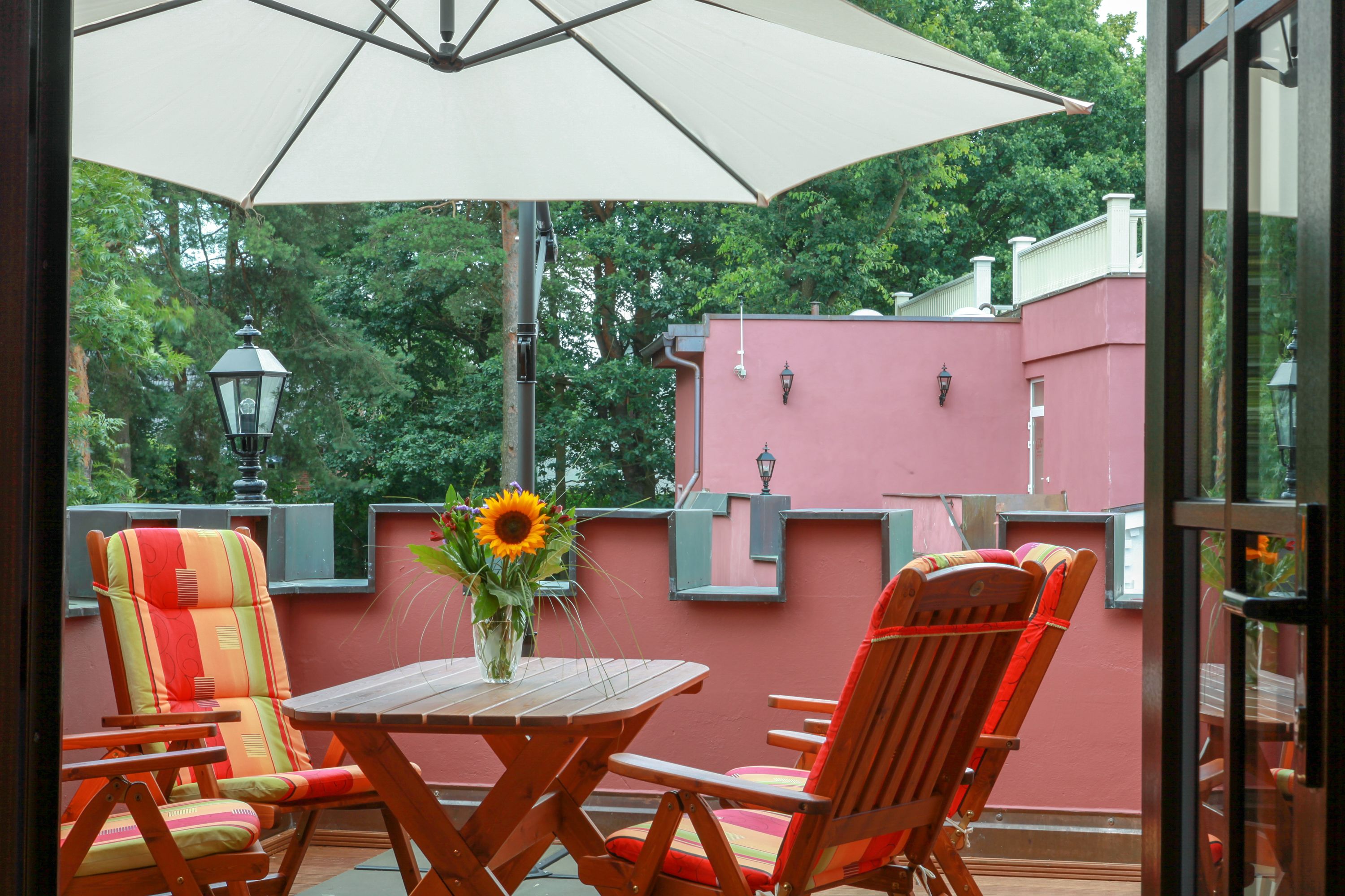 Coffres-forts dans les chambres, bureau, chambres insonorisées