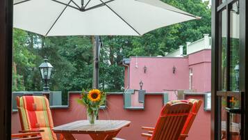Suite (for more than 3 rooms restrictions will apply/ Extra fees) | In-room safe, desk, soundproofing, iron/ironing board
