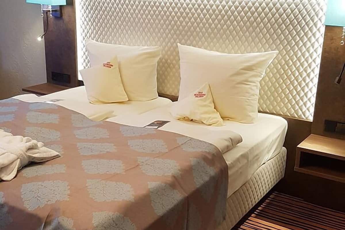 in-room safe, desk, soundproofing, iron/ironing board