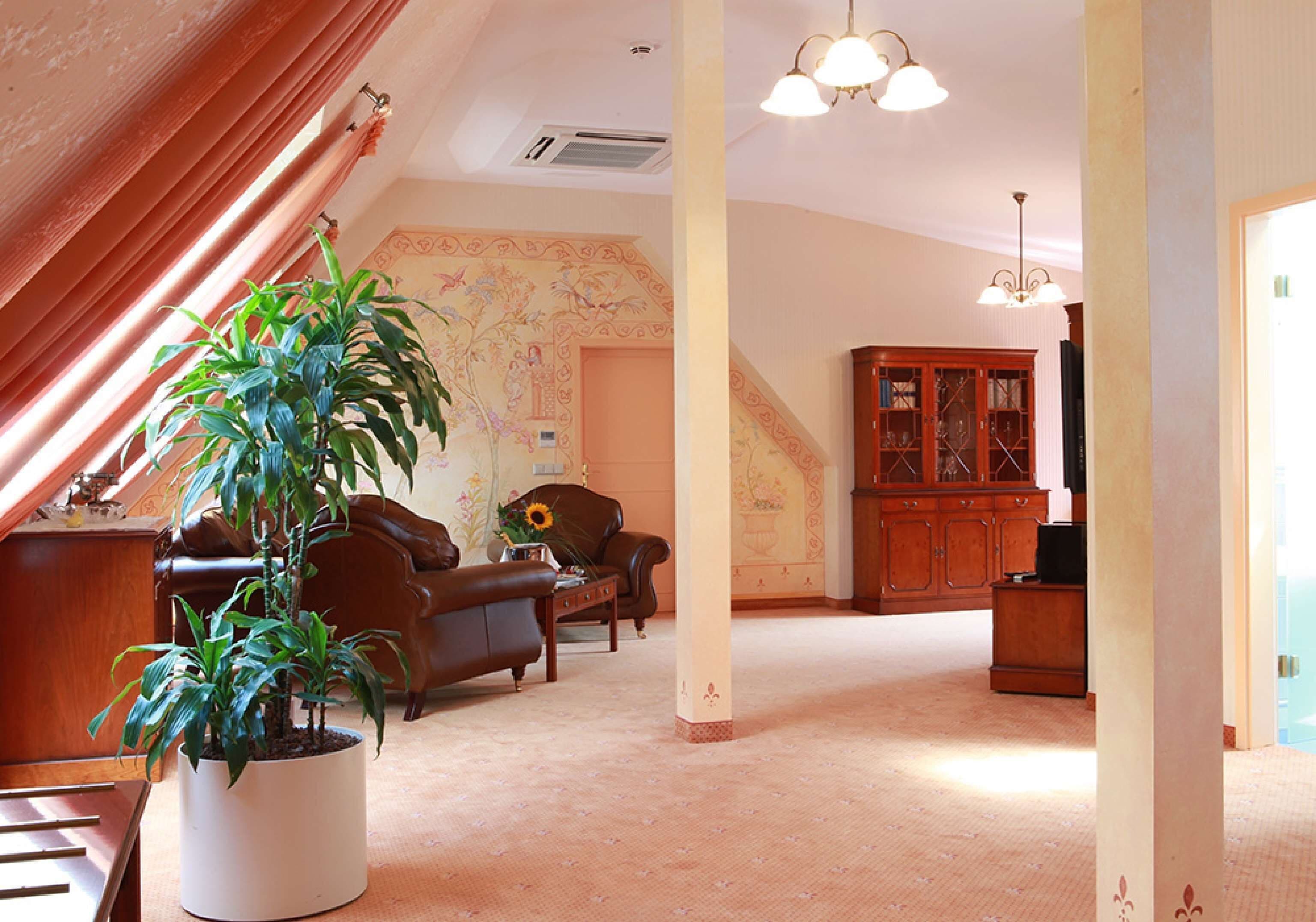 suite (for more than 3 rooms restrictions will apply/ extra fees) | in-room safe, desk, soundproofing, iron/ironing board