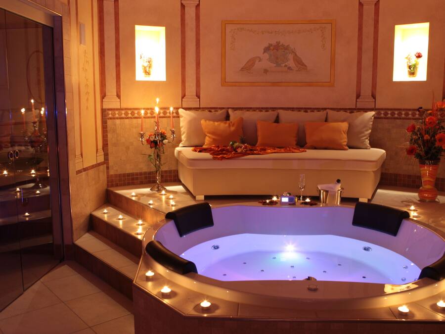 Indoor spa tub