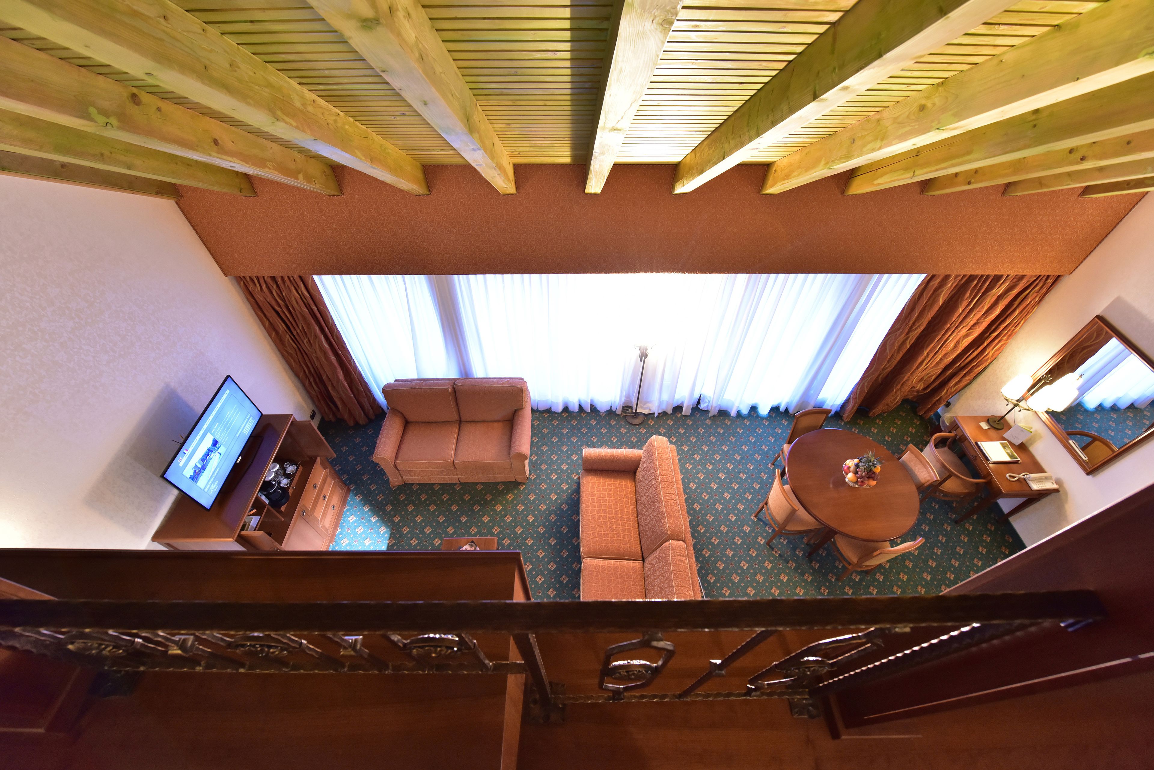 suite, mountain view | minibar, in-room safe, desk, blackout curtains