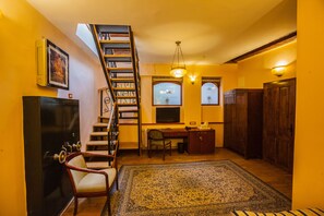 Superior Room | Premium bedding, minibar, desk, iron/ironing board - Casa Wagner Brasov (Brasov)