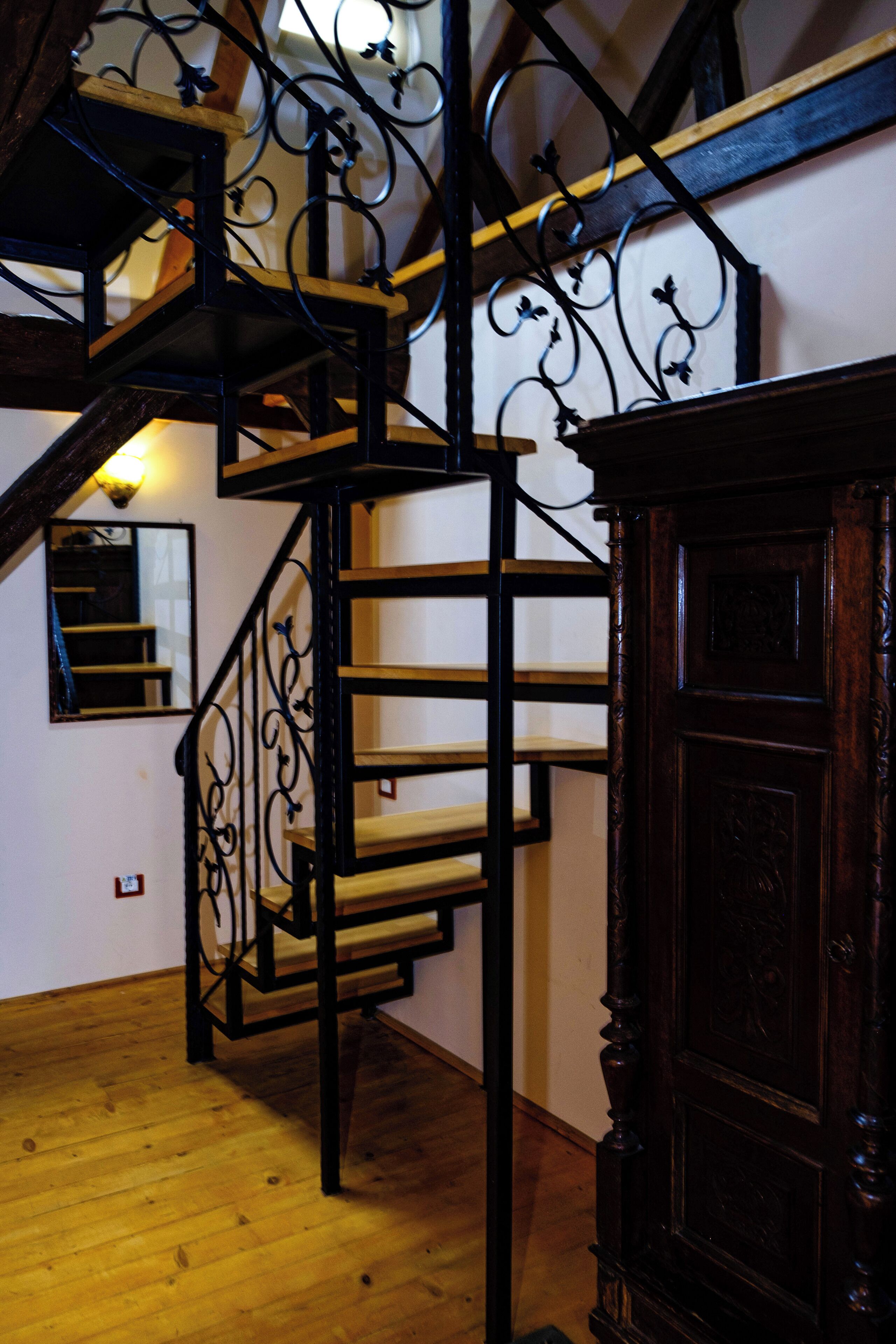 deluxe double room | premium bedding, minibar, desk, iron/ironing board