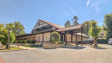 واجهة المنشأة