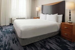 Zimmersafe, Schreibtisch, Bügeleisen/Bügelbrett, kostenlose Babybetten