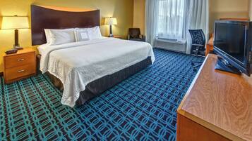 Hochwertige Bettwaren, Zimmersafe, Schreibtisch