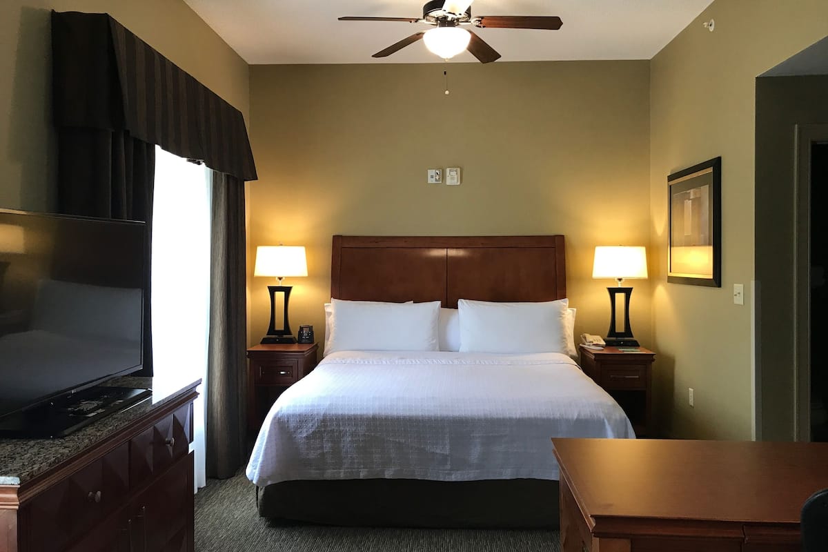 in-room safe, desk, laptop workspace, blackout curtains