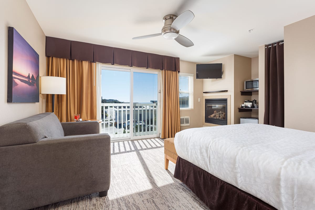 1 bedroom, egyptian cotton sheets, hypo-allergenic bedding