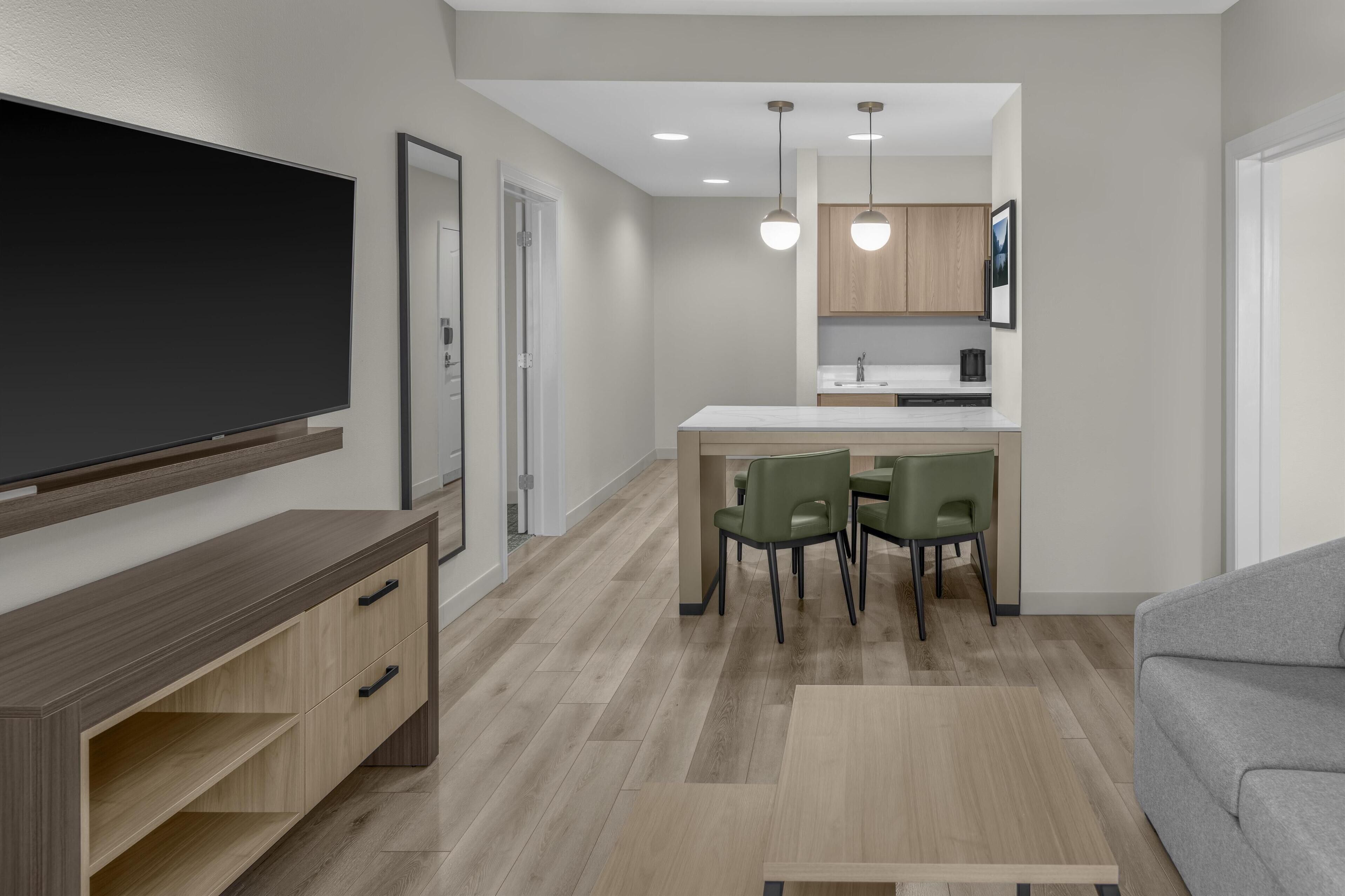 55-inch tv with cable channels