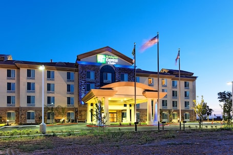 Exterior. Holiday Inn Express Hotel & Suites FRESNO NORTHWEST-HERNDON by IHG