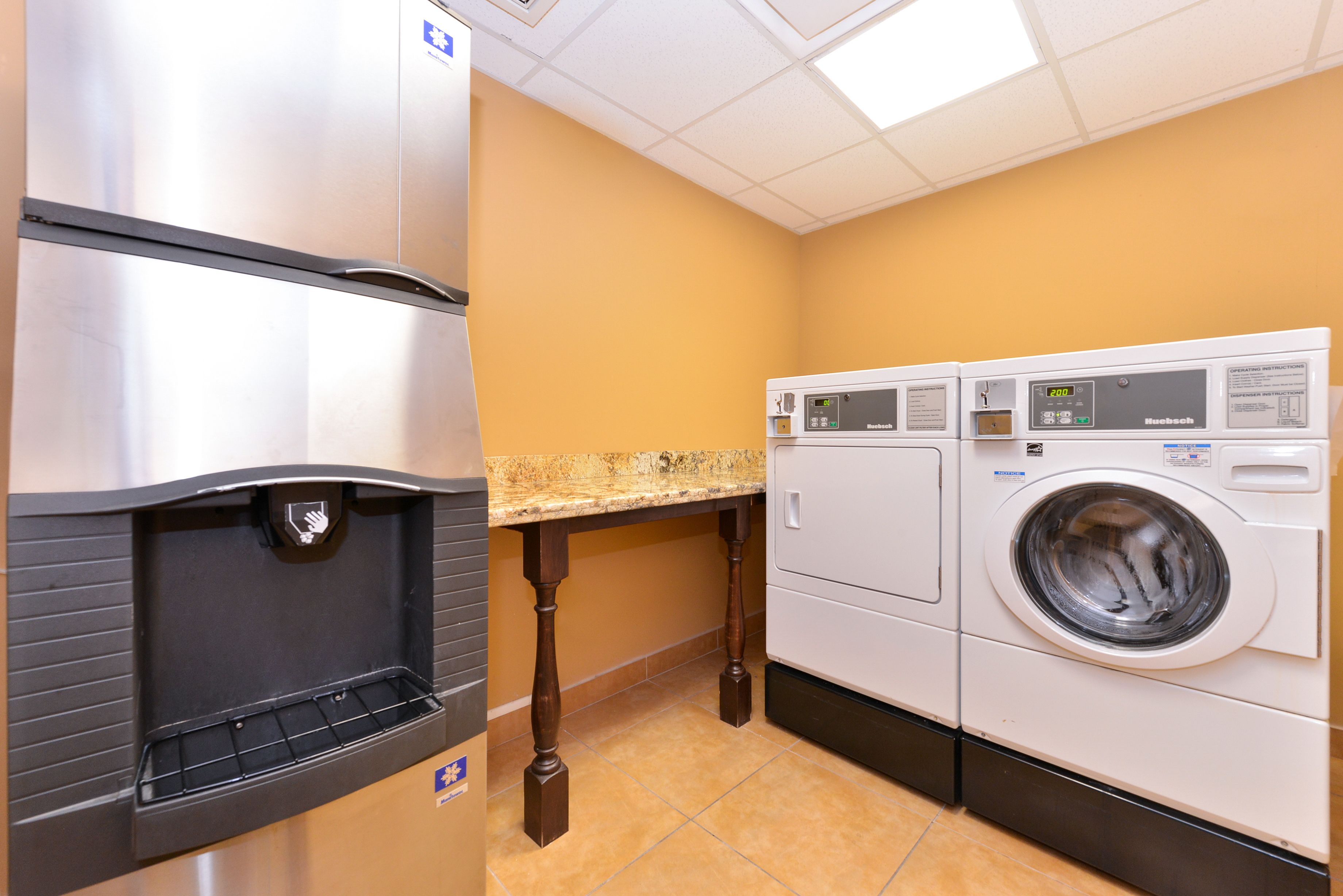 Ruang laundry